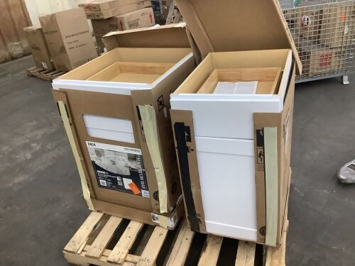 Lot of (2) Hampton Bay Shaker 24 in. W x 24 in. D x 34.5 in. H Assembled 3 Drawer Base Kitchen Cabinet in Satin White - Light Damage to One