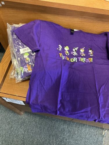 Peanuts Trick Or Treat T-Shirts, Size Medium, Lot of 6