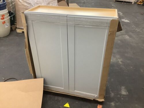 Hampton Bay Shaker 36 in. W x 24 in. D x 34.5 in. H Assembled Base Kitchen Cabinet in Dove Gray - Missing Shelf