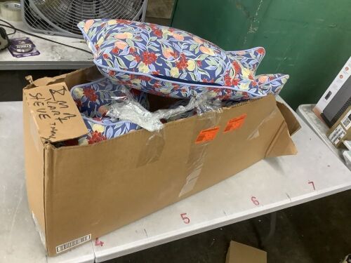 Lot of (6) Hampton Bay 20 in. x 12 in. Outdoor Patio Lumbar Pillow in Citrus Grove