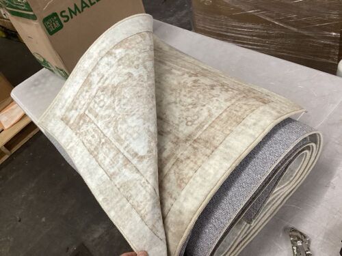 8' x 10' Area Rug