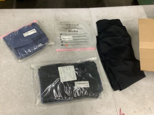 Lot of (3) Women's Leggings, Large