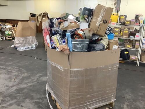 Salvage Pallet. Items Will Be Damaged and Incomplete.