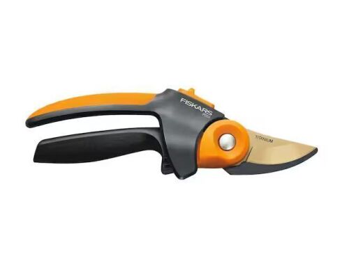 Fiskars PowerGear2 3/4 in. Cut Capacity 8.8 in. Bypass Pruning Shears with SoftGrip Handles