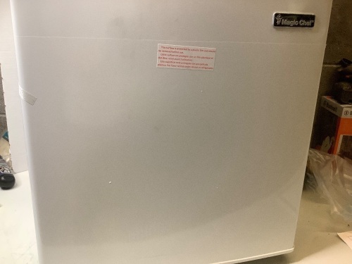 Magic Chef 1.7 Cu Ft. Compact Refrigerator - Lot 56