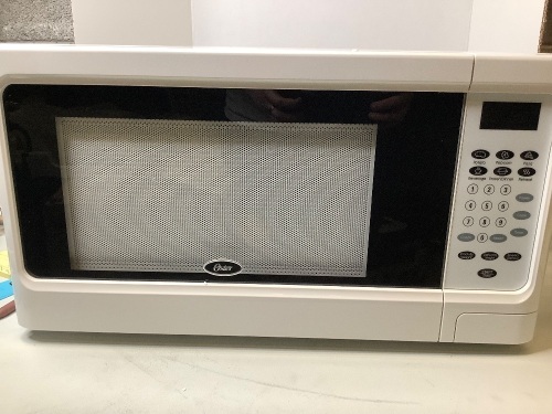 Oster 1.1 Cu Ft. Microwave Oven, 1000 Watts, White - Lot 60