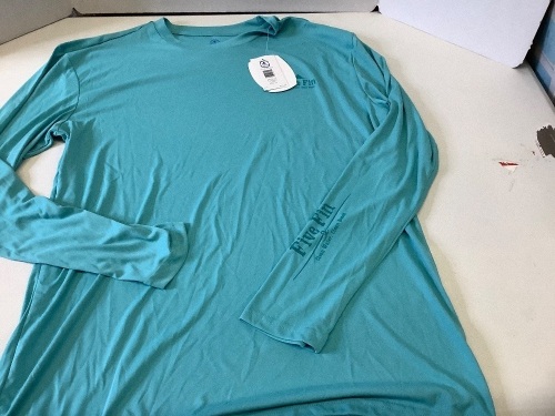 5 Fin Shirt, Size Medium - Lot 131
