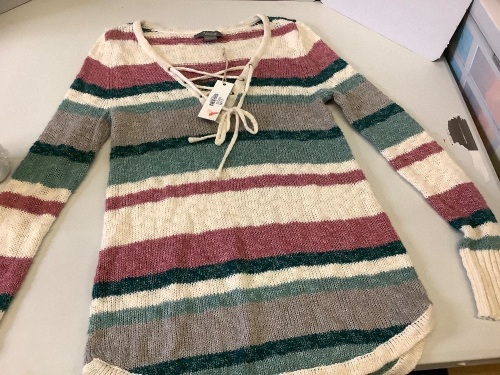 Natural Reflections, Women's Woven Shirt, Size Small - Lot 133