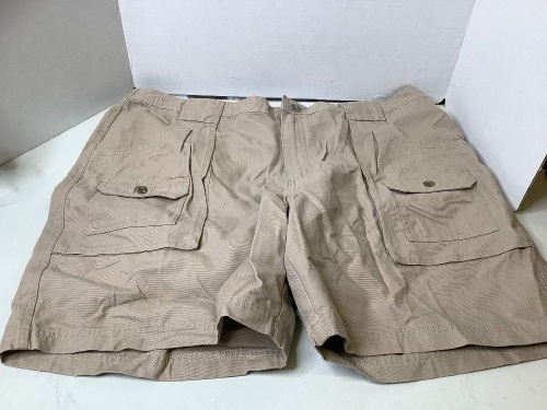 Red Head Brand 8 Pocket Shorts, Size 44 - Lot 172