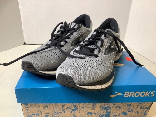 Brooks Men's Medium Size 9 Shoes - Lot 185