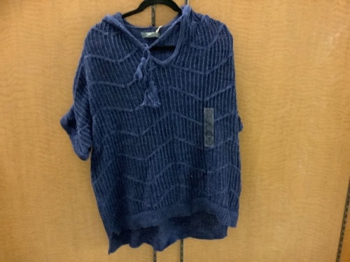 Natural Reflections Patriot Blue Pullover, Size Large - Lot 400