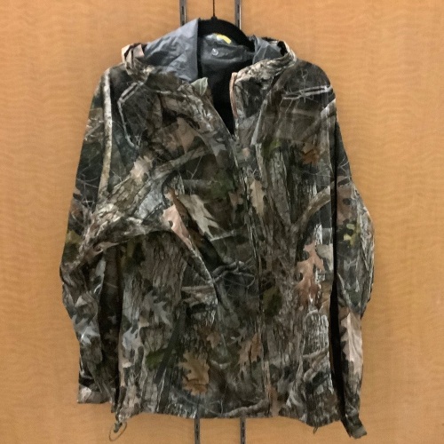 Kanati Rain Jacket, Size Large - Lot 413