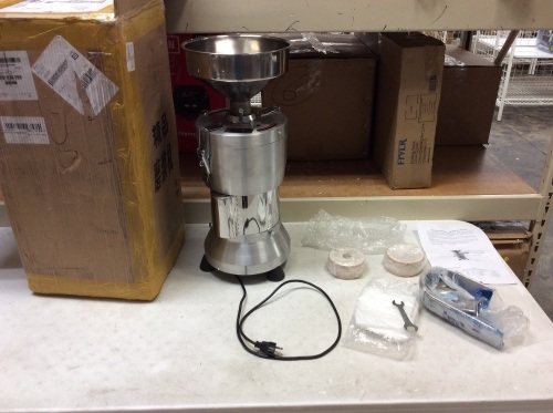 Soybean Grinding Machine. 1100W. Appears New - Lot 92