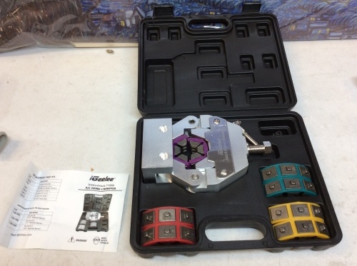 A/C Hose Crimper Kit Manual Crimper Protable Crimping w/ 4 Dies. Appears New - Lot 269