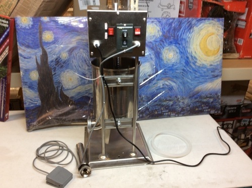10L Large-capacity Vertical Variable speed electric sausage machine ETV10L. Powers Up and Appears to Work. Used E-Commerce Return - Lot 280