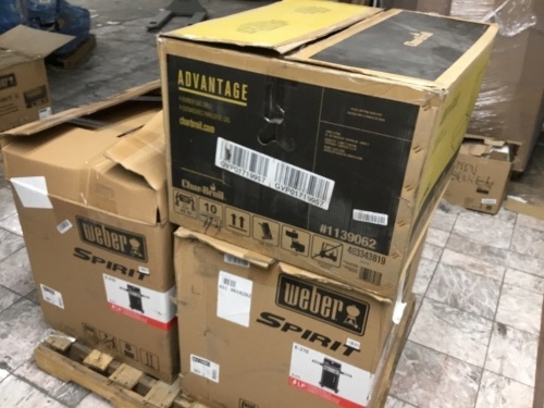 Lot of (3) Gas Grills. Uninspected Store Returns - Lot 409