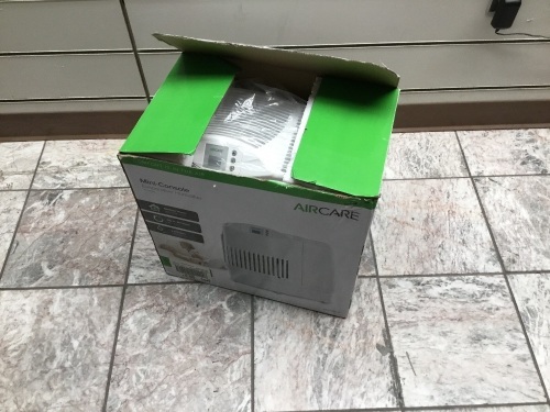 Aircare Mini-Console 2.5-Gallon Console Evaporative Humidifier (For Rooms +1001-sq ft). Untested Store Return - Lot 496