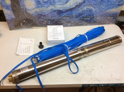 Large Submersible Pump. 1.5HP, 1.1KW. Appears New with Cosmetic . Untested - Lot 611