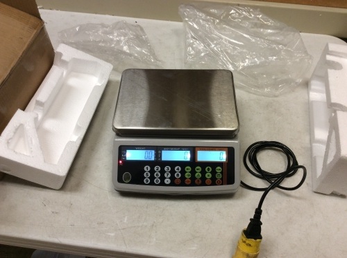 Electronic Scale. E-Commerce Return. Appears New - Lot 642
