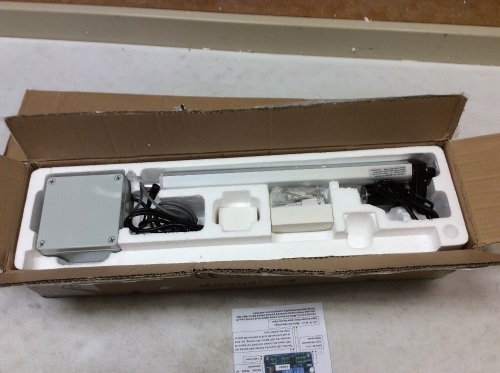Automatic Chick Coop Door Opener. Light Infrared Sensor. E-Commerce Return. Unknown Condition - Lot 706