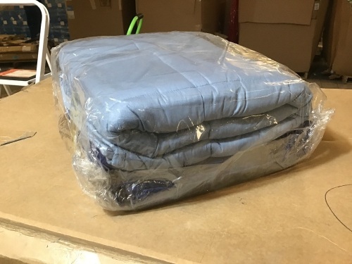 Weighted Blanket, 20 pounds. Size Unknown, Blue/Gray.,  - Lot 789