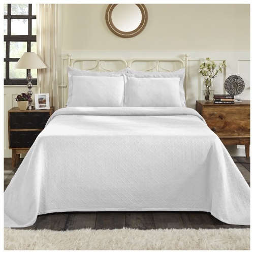Superior 100% Cotton Basket Weave Bedspread with Shams, All-Season Premium Cotton Matelassé Jacquard Bedding, Quilted-look. King, White. Appears New - Lot 793