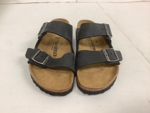Birkenstocks, Size 9, E-Comm Return - Lot 561o