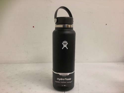 Hydro Flask 40oz Bottle, E-Commerce Return w/ Dent - Lot 668O
