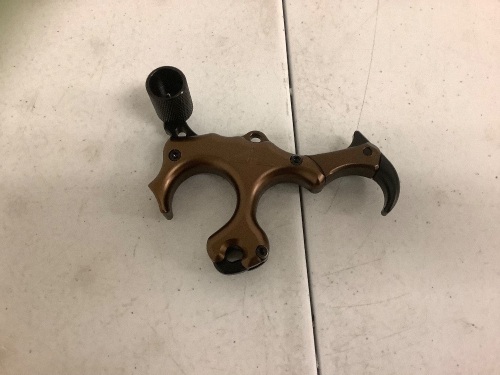BlackOut Link Handheld Bow Release, E-Commerce Return - Lot 669O