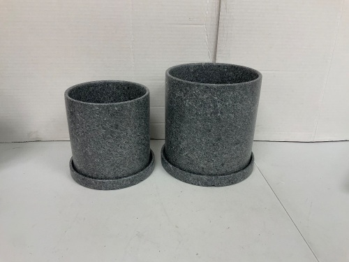 Set of 2 Small Planters, E-Comm Return - Lot 674