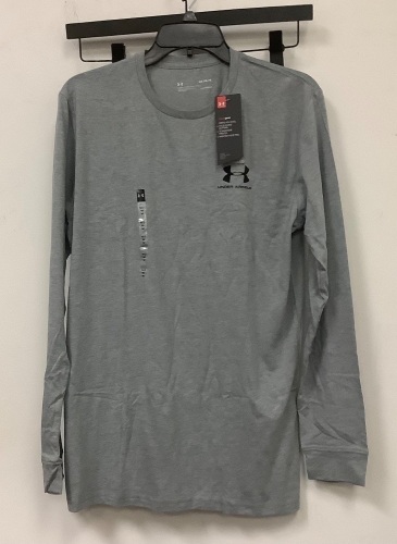 Under Armour Mens Shirt, M, Appears New - Lot 720o