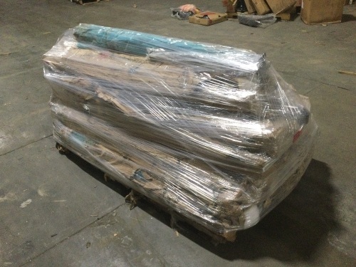 Pallet of Cantilever Outdoor Umbrellas. Uninspected Pallet - Lot 55