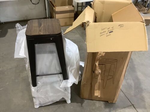 Set of 4 Counter Height Stools with Backs  - Lot 419