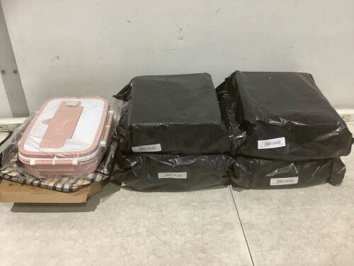 Lot of (5) Portioned Lunch Boxes  - Lot 530