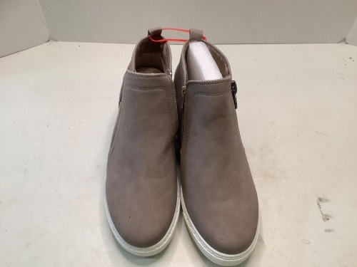 Natural Reflections Women's Booties, Size 8, Ecommerce Return - Lot 135