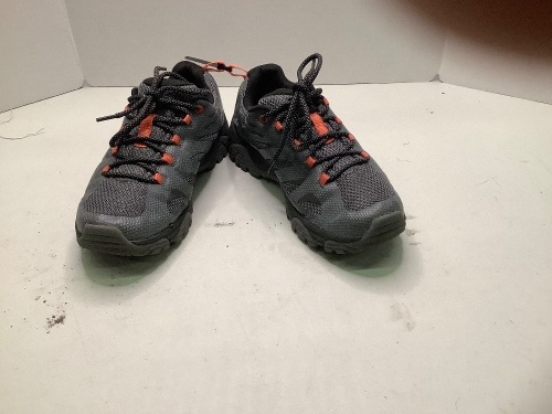 Merrell Shoes Size 8.5, E-commerce Return - Lot 257B