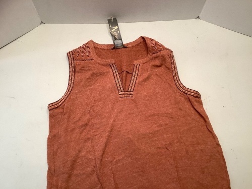 Natural Reflections Women's Embroidered Tank, Medium, Appears New - Lot 330