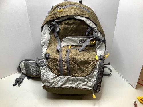 Bass Pro Shops Stalker Backpack, Ecommerce Return - Lot 339