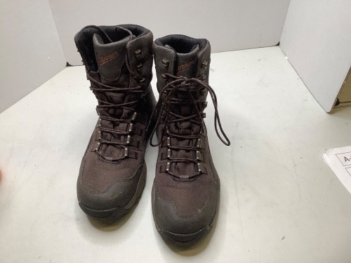 Danner Size 10 Men's Boots, Ecommerce Return - Lot 383