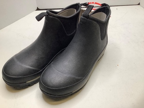 Kamik Waterproof Boots, Size 8, Ecommerce Return, Appears New - Lot 385
