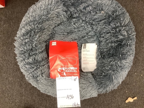 Shag Fur Donut Cuddler - Lot 1436