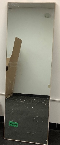 Large Rectangle Mirror, E-Commerce Return - Lot 10