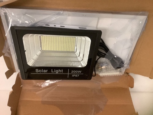 Solar Outdoor Light, E-Comm Return - Lot 85G