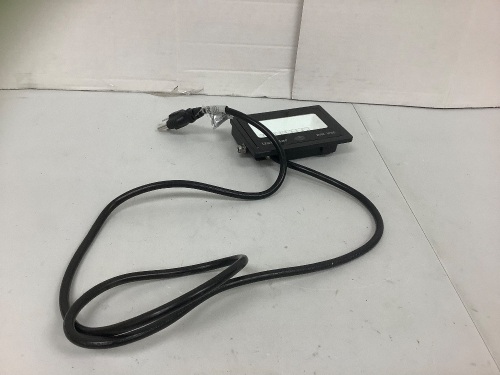 Ustellar 25w LED Color Changing Indoor Outdoor Floodlight, Powers up, Missing remote, E-Comm Return - Lot 300