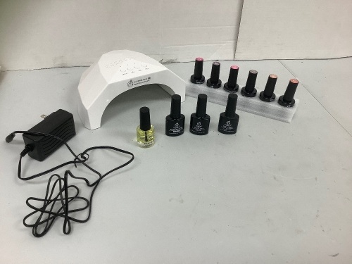 Beetles Gel Polish w/ Lamp, Powers up, E-Commerce Return - Lot 414