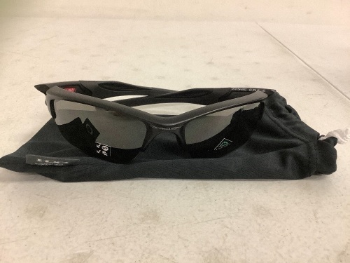 Oakley Sunglasses, Appears New - Lot 563