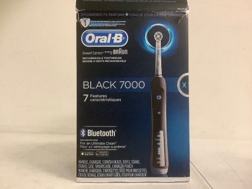 OralB Rechargeable Toothbrush, Works, E-Commerce Return - Lot 564G