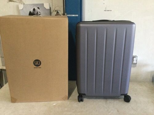 Ninetygo 28" Hardside Spinner Luggage, Gray - Lot 473
