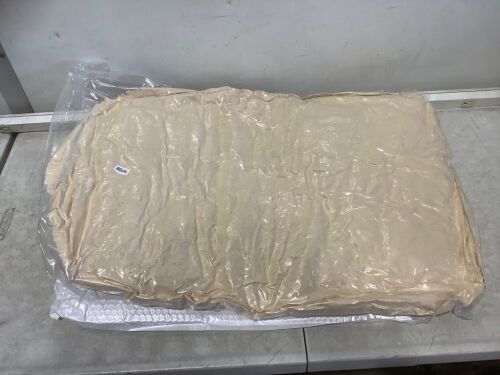 Plush Pet Bed  - Lot 1093